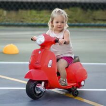 Moto Eléctrica Infantil HOMCOM Vespa 6V – 18 a 36 Meses con Luz y Bocina